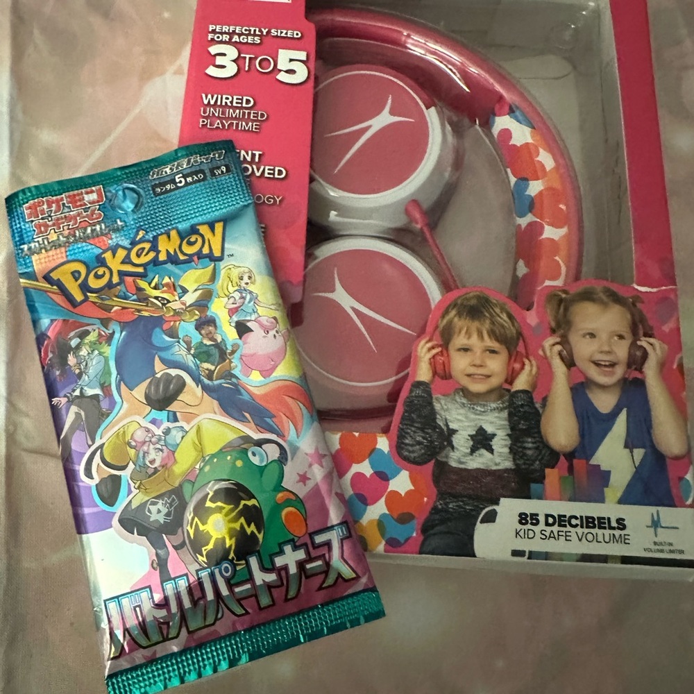 Altec Lansing Kid Safe Wired  Headphones includes Pokemon Card Pack